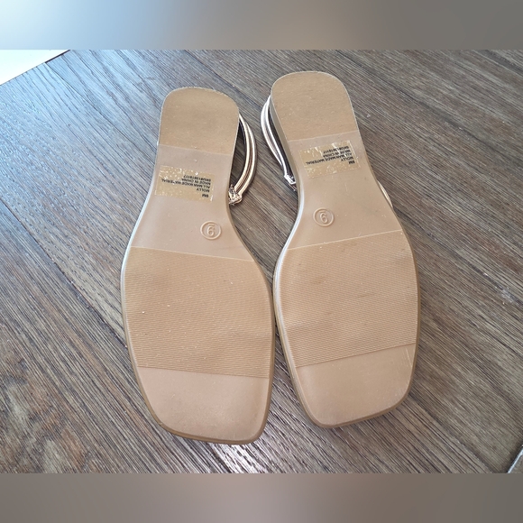 SM New York Molly Metallic Strap Vegan Flat Sandals Size 9 - Picture 6 of 6